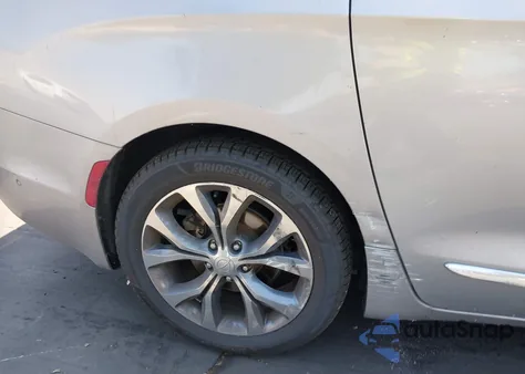 2017 Chrysler Pacifica Limited from USA, damaged, VIN 2C4RC1GGXHR643352